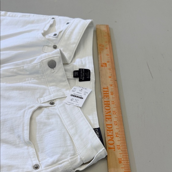 J. Crew Tall curvy mid-rise flare crop jean in signature stretch Size 32 Tall - Picture 9 of 13